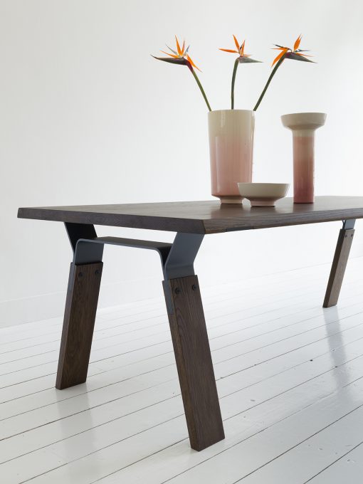Qliv Bridge dining table - Image 3
